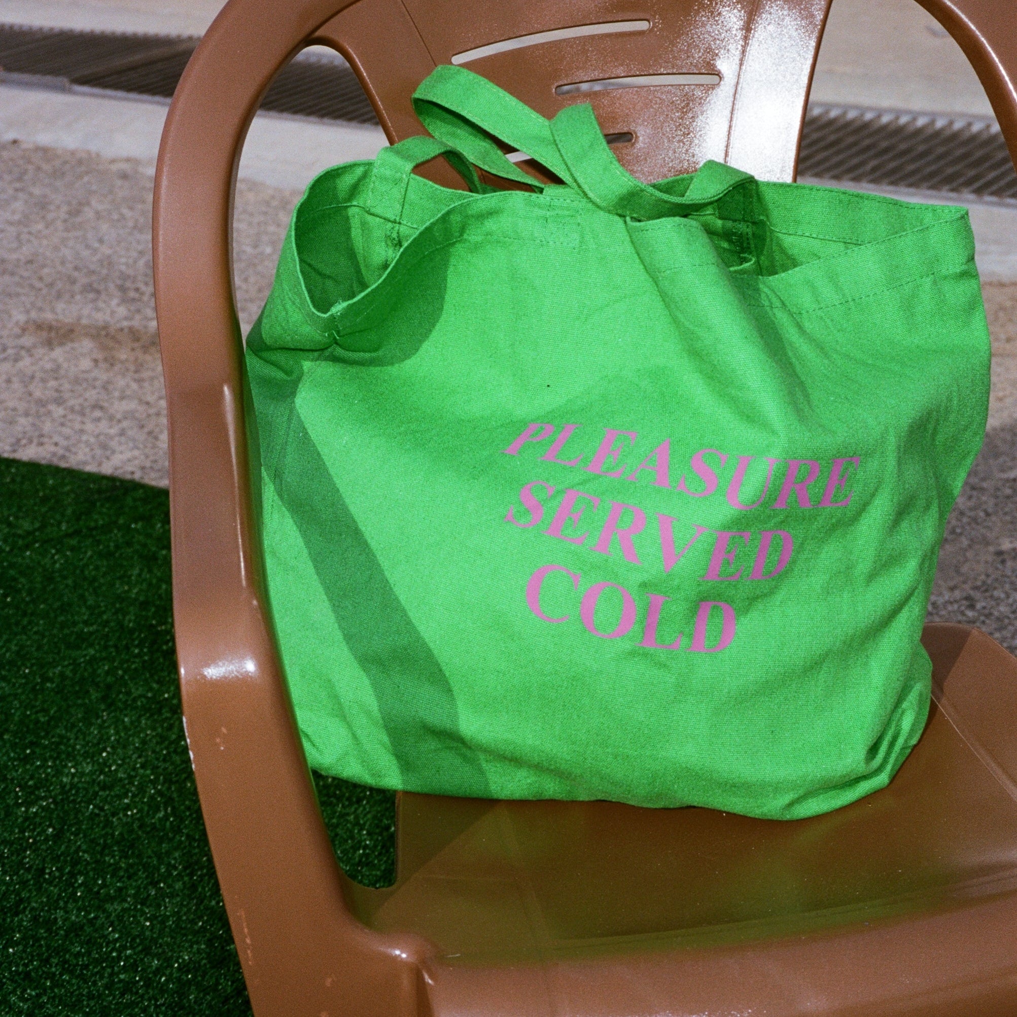 PLEASURE SERVED COLD BAG GOLDA