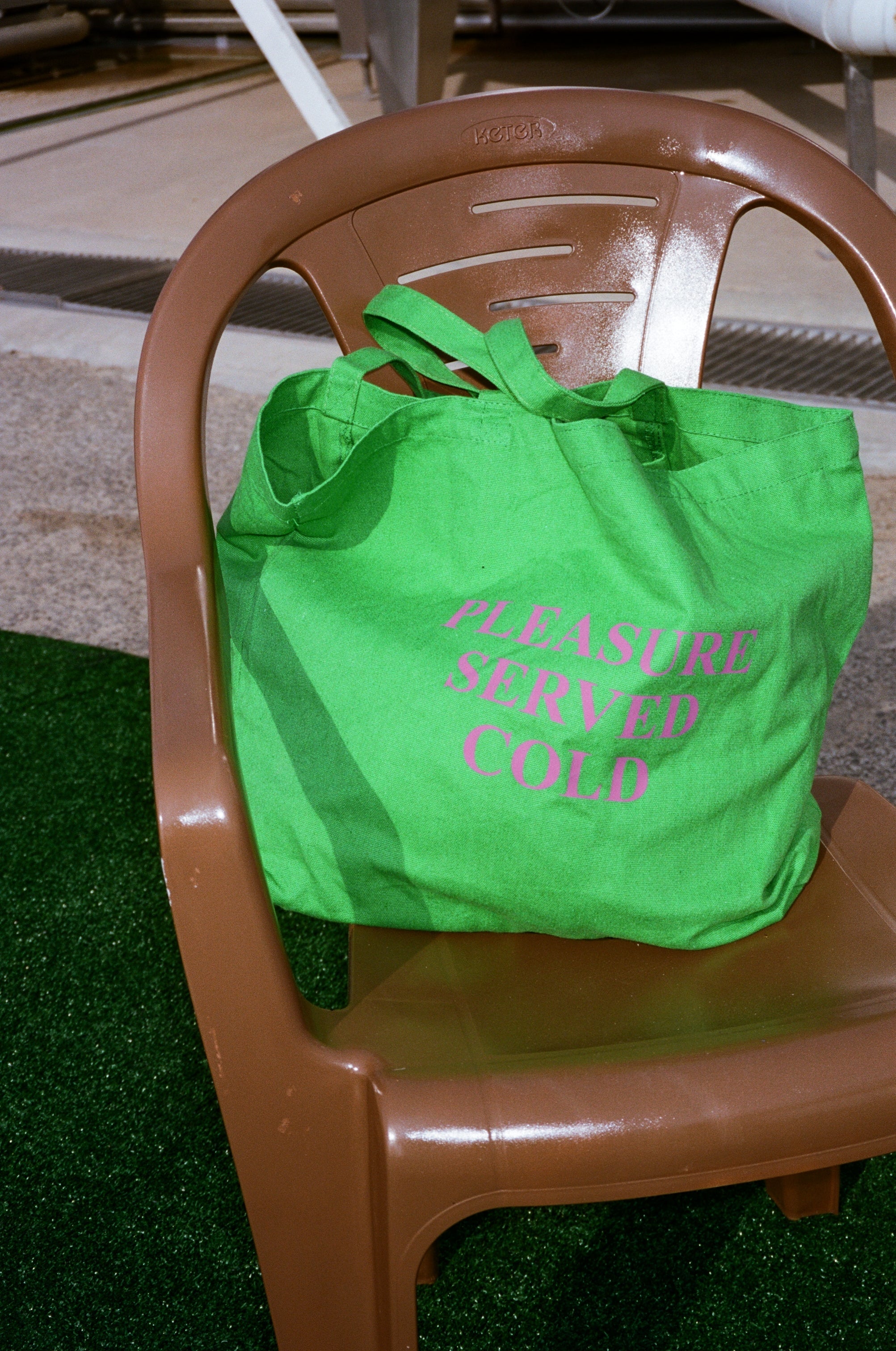 PLEASURE SERVED COLD BAG GOLDA